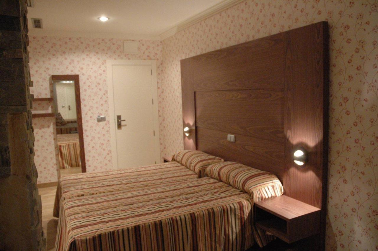 Hotel Ideal Villarrobledo Zewnętrze zdjęcie